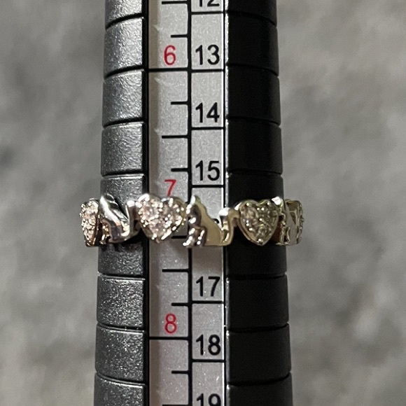 Fragrant Jewels Jewelry - 💛 2/$20 💛 Fragrant Jewels ring. Sz 7